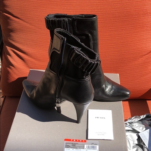 Prada boots - Picture 2 of 6